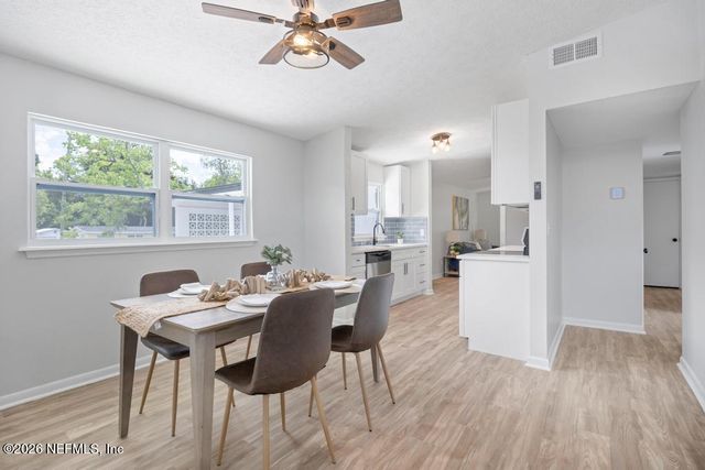 950 WESTGATE Drive, Jacksonville, FL 32221