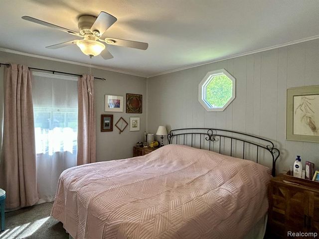 516 Clinton, Howell, MI 48843