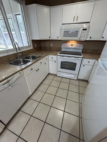 118 Tarpon Avenue, Galveston, TX 77550