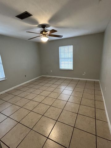 118 Tarpon Avenue, Galveston, TX 77550