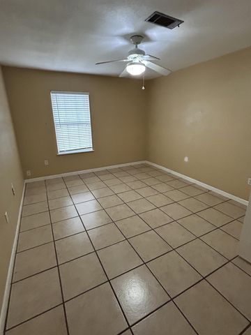 118 Tarpon Avenue, Galveston, TX 77550