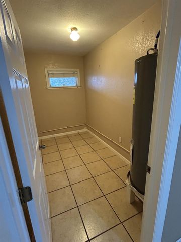 118 Tarpon Avenue, Galveston, TX 77550