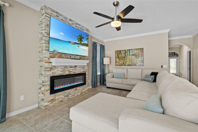 2414 HASTINGS BOULEVARD, Clermont, FL 34711