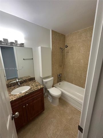 14500 SW 88th Avenue 220, Palmetto Bay, FL 33176
