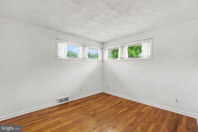 44 OAK AVE, Camp Hill, PA 17011