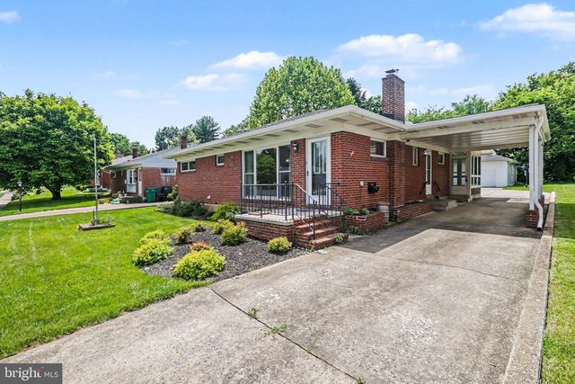 44 OAK AVE, Camp Hill, PA 17011