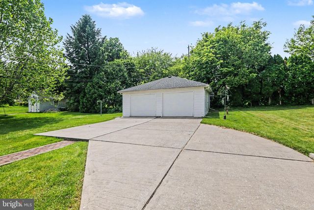 44 OAK AVE, Camp Hill, PA 17011