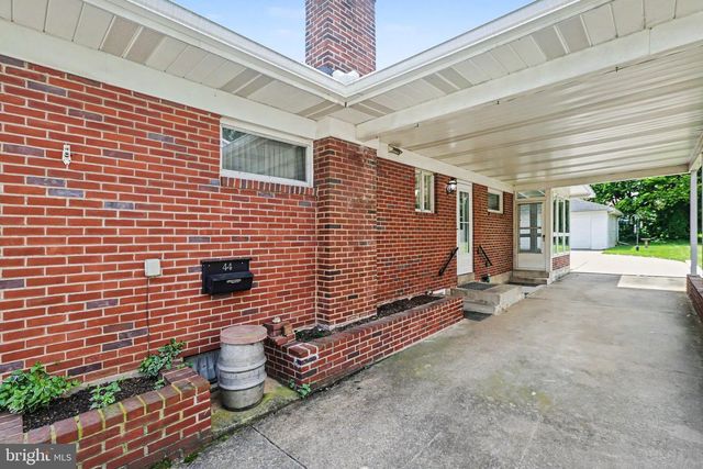 44 OAK AVE, Camp Hill, PA 17011