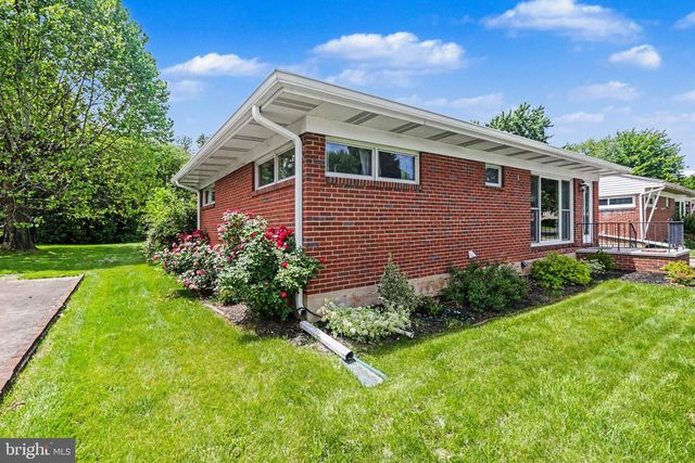 44 OAK AVE, Camp Hill, PA 17011