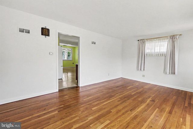 44 OAK AVE, Camp Hill, PA 17011