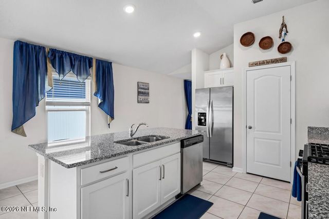 86178 MAINLINE Road, Yulee, FL 32097