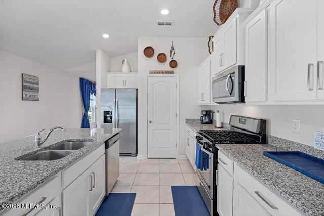 86178 MAINLINE Road, Yulee, FL 32097