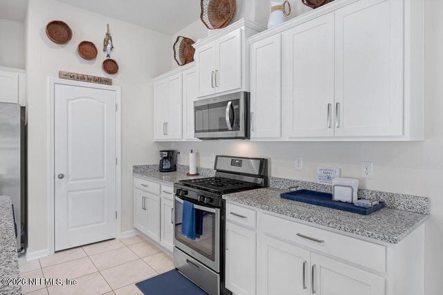 86178 MAINLINE Road, Yulee, FL 32097