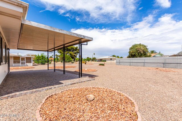 9430 W ARROWHEAD Drive, Sun City, AZ 85351