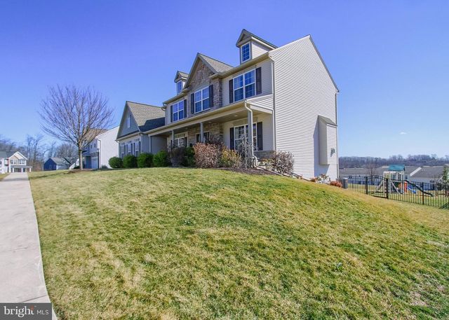 2702 BOX ELDER CT, Harrisburg, PA 17112