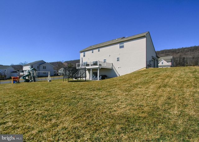 2702 BOX ELDER CT, Harrisburg, PA 17112