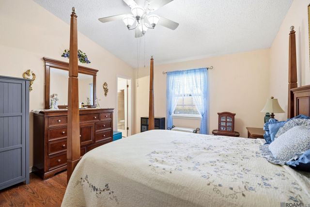 18029 Holly Ridge Dr, Hammond, LA 70403