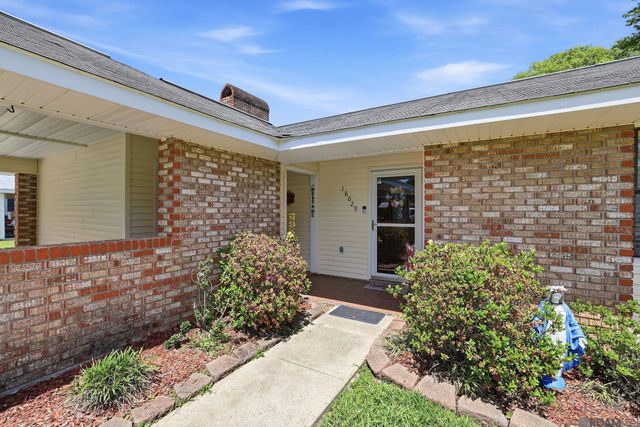 18029 Holly Ridge Dr, Hammond, LA 70403