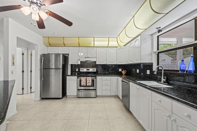 1915 Eucalyptus Avenue, Fort Pierce, FL 34949