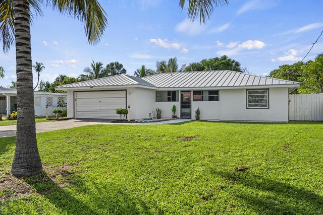 1915 Eucalyptus Avenue, Fort Pierce, FL 34949