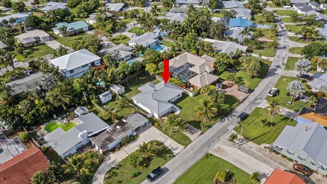 1915 Eucalyptus Avenue, Fort Pierce, FL 34949
