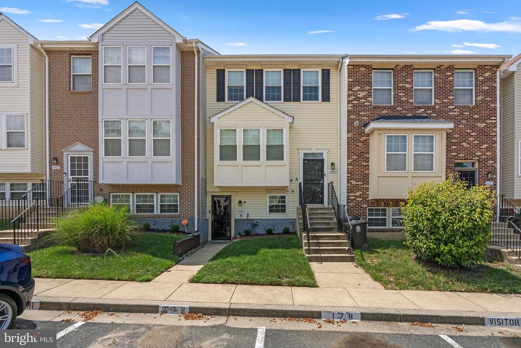 4119 CANDY APPLE LN #6, Suitland, MD 20746