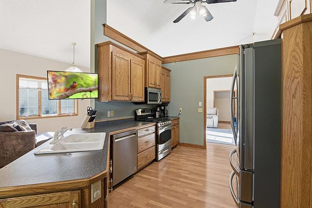 11 Moon Circle, Saint Cloud, MN 56301