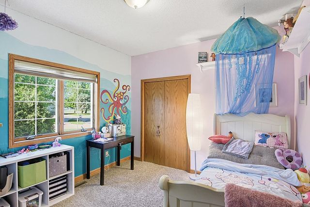 11 Moon Circle, Saint Cloud, MN 56301