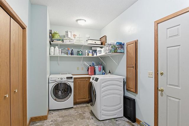 11 Moon Circle, Saint Cloud, MN 56301