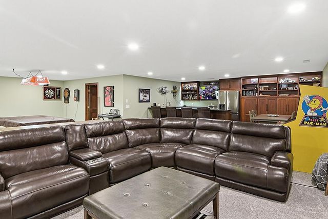 11 Moon Circle, Saint Cloud, MN 56301
