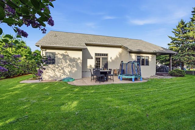 11 Moon Circle, Saint Cloud, MN 56301