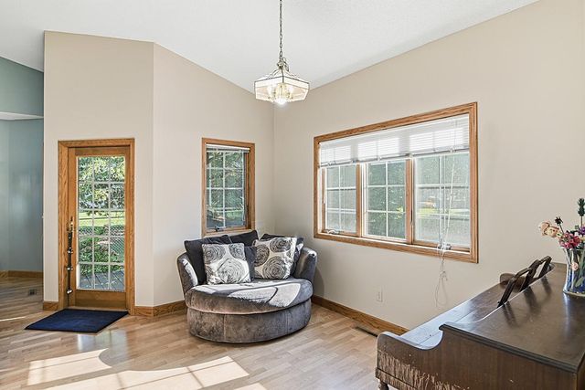 11 Moon Circle, Saint Cloud, MN 56301