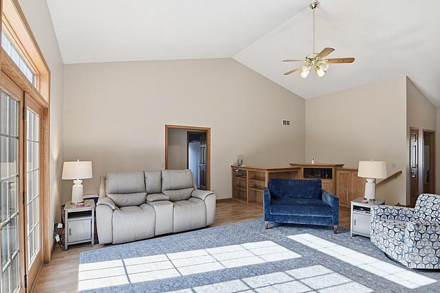 11 Moon Circle, Saint Cloud, MN 56301