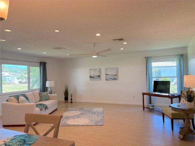 7410 8TH AVENUE W, Bradenton, FL 34209