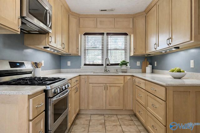 204 Taylor Road, Glencoe, AL 35905