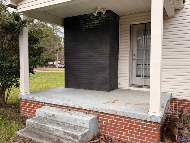 204 Taylor Road, Glencoe, AL 35905