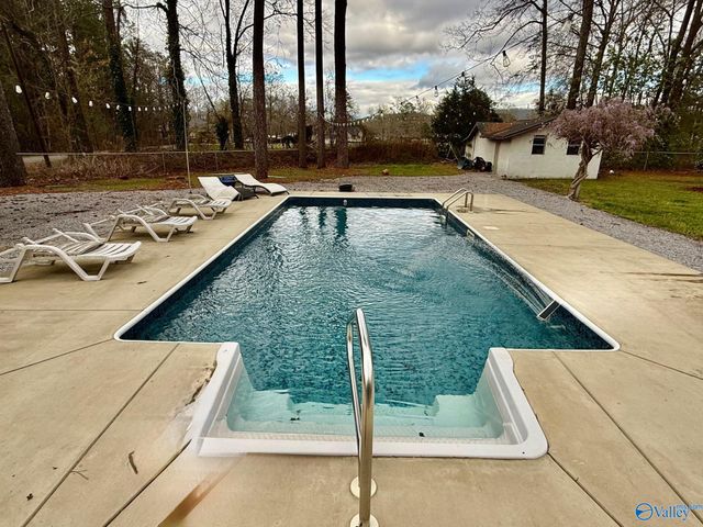 204 Taylor Road, Glencoe, AL 35905