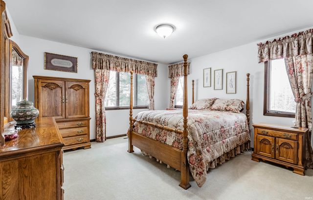 13725 Old State Road, Evansville, IN 47725
