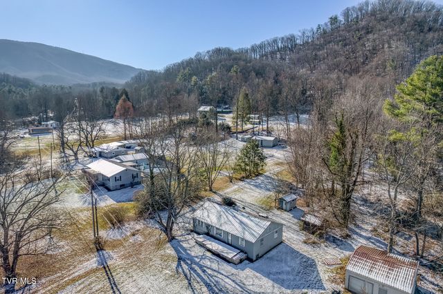 736 Ryder Church Road, Bluff City, TN 37618