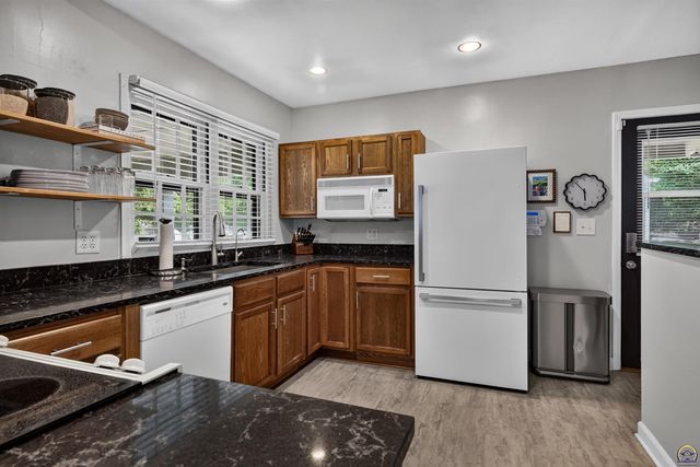 617 SW Warren AVE, Topeka, KS 66606
