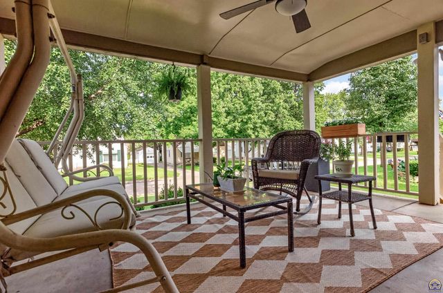 617 SW Warren AVE, Topeka, KS 66606