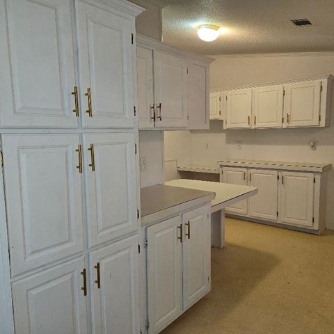 219 Wildflower Drive, Gun Barrel City, TX 75156