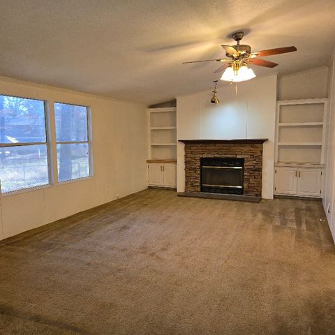 219 Wildflower Drive, Gun Barrel City, TX 75156