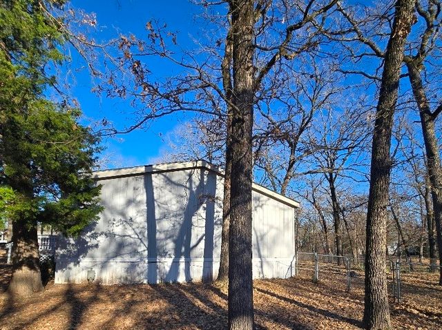 219 Wildflower Drive, Gun Barrel City, TX 75156