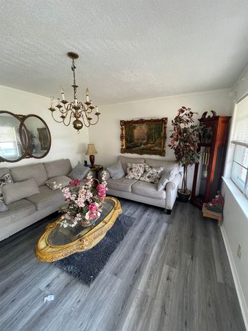 3966 HEDGEROW DR, Memphis, TN 38109