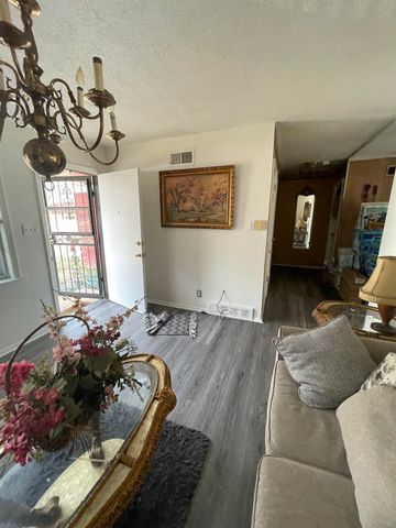 3966 HEDGEROW DR, Memphis, TN 38109