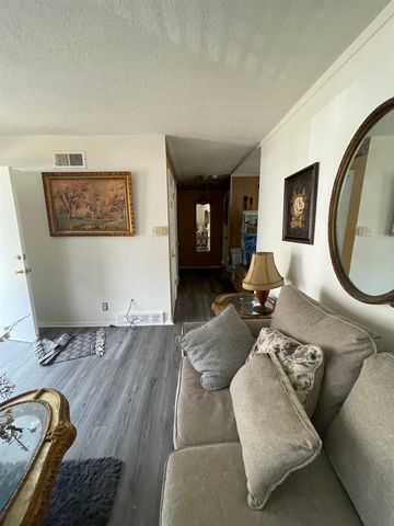 3966 HEDGEROW DR, Memphis, TN 38109