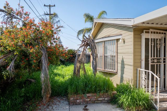 4730 E Indianapolis Avenue, Fresno, CA 93726