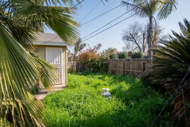 4730 E Indianapolis Avenue, Fresno, CA 93726