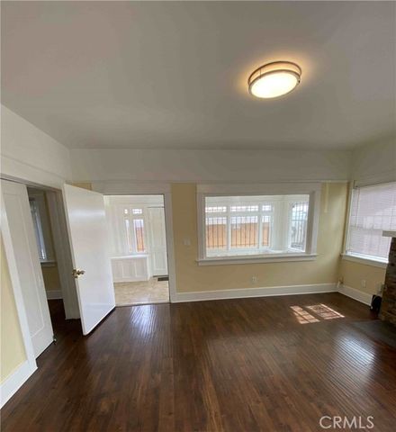 1331 Atlantic Avenue, Long Beach, CA 90813